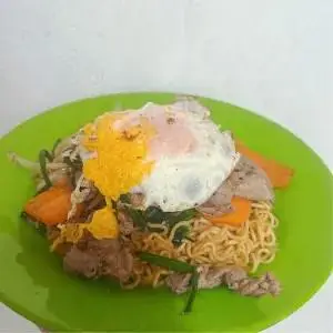 Hình ảnh Mì Xào Bò + Trứng