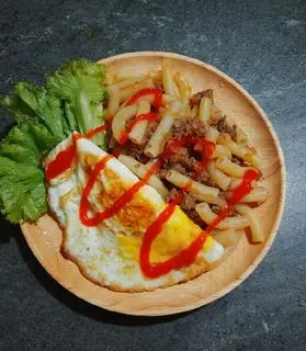 Hình ảnh Nui xào trứng