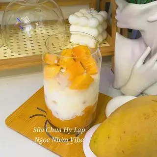 Hình ảnh Sữ chua Hy Lạp dầm xoài