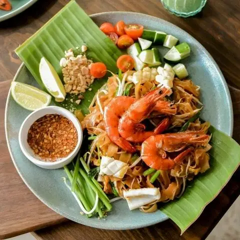 Hình ảnh Bếp Nhà Phụng - Gỏi Thái & Tôm Sốt Thái - Khu Y Tế Kỹ Thuật Cao