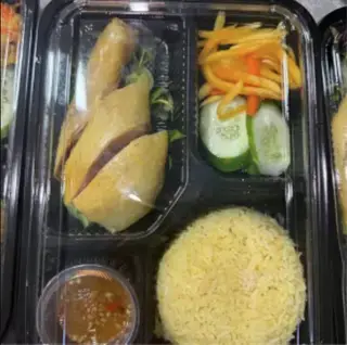 Hình ảnh Cơm gà đùi - canh