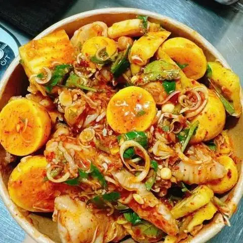 Hình ảnh Chân Gà Sốt Thái Mẹ Ken Food - Đường 963