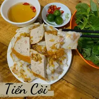 Hình ảnh Bánh cuốn nhân hành phi chả