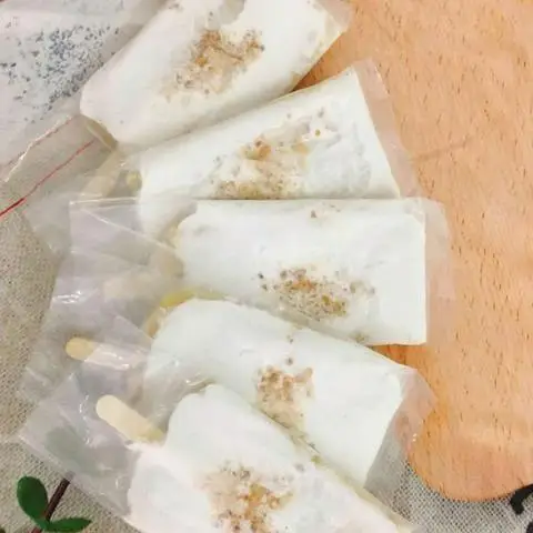 Hình ảnh Kem Chuối Kem Ly Gia Đình - Trương Phước Phan
