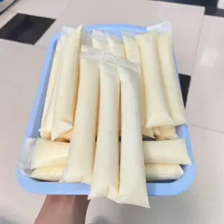 Hình ảnh Yaourt que dẻo tuổi thơ
