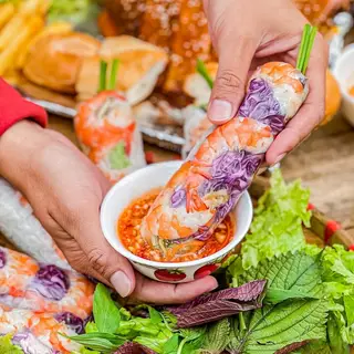 Hình ảnh 2 Gỏi Cuốn Tôm Tươi Ngon Tốn Chấm