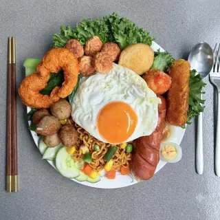 Hình ảnh Mì trộn thập cẩm đặc biệt