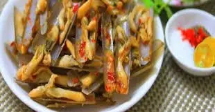 Hình ảnh Ốc móng tay xào rau muống