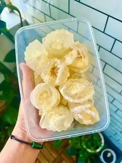 Hình ảnh Rau câu dừa nhân flan - hộp 500gr