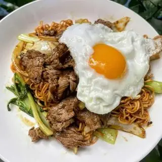 Hình ảnh Mì xào bò - trứng