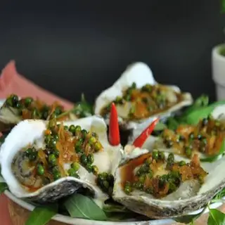 Hình ảnh Hàu nướng tiêu xanh - con