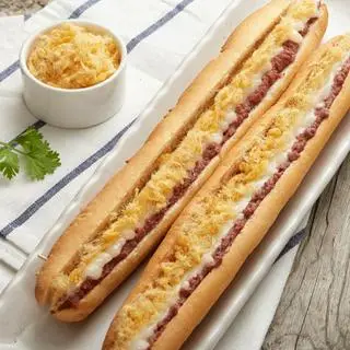 Hình ảnh Bánh mì que pate chà bông
