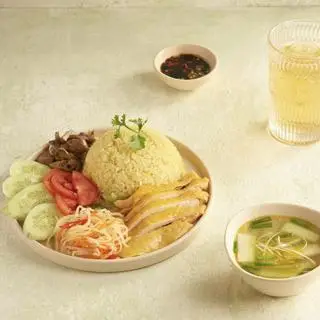 Hình ảnh Cơm gà Cánh - 1 Lục Trà