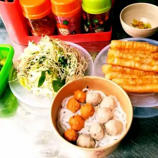 Hình ảnh Bún mộc bò chả cua