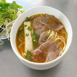 Hình ảnh Bún bò Huế nạm chả