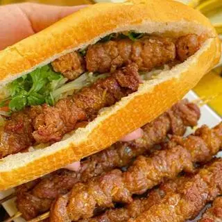Hình ảnh Bánh mì 2 xiên