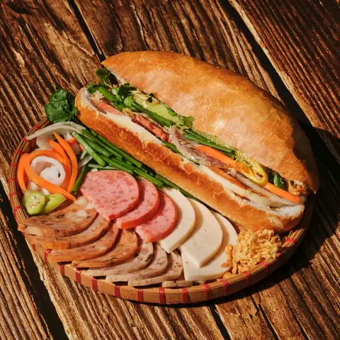 Hình ảnh Bánh Mì Cô Hoa - Phương Canh