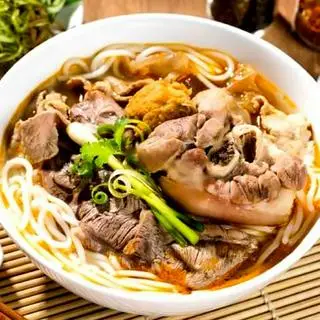 Hình ảnh Bún Bò Huế không móng