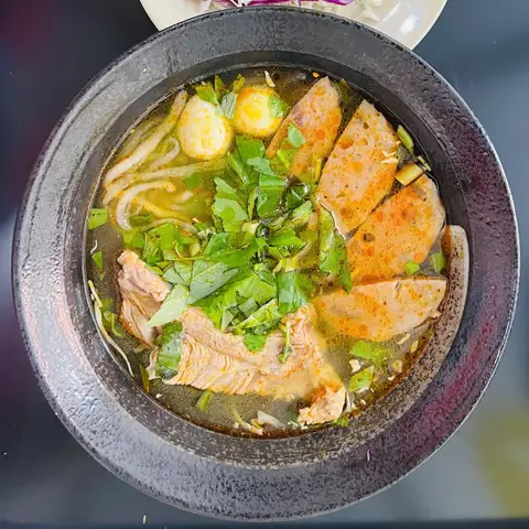 Hình ảnh Ngũ Long Quán - Bùi Đình Túy