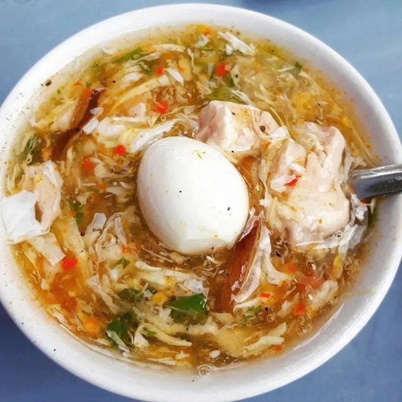 Hình ảnh Cô Lành - Súp Cua & Chân Gà Sốt Thái - Nguyễn Du