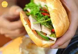 Hình ảnh Bánh mì chả lụa