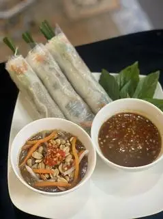 Hình ảnh Gỏi cuốn tai heo (3 cuốn)