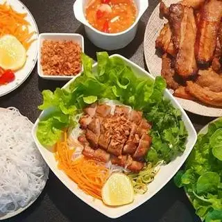Hình ảnh Bánh hỏi thịt nướng