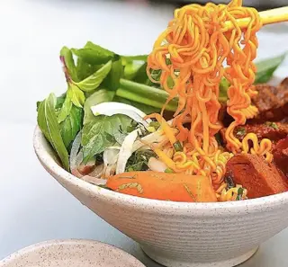 Hình ảnh Mì gói bò kho