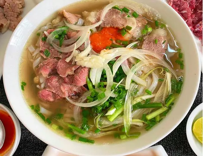 Hình ảnh Phở bò tái gầu