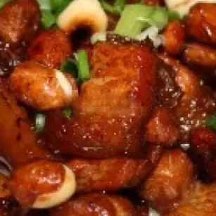 Hình ảnh Cơm đảo thịt rang cháy cạnh