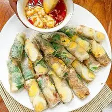 Hình ảnh Bánh tráng cuốn sốt chấm