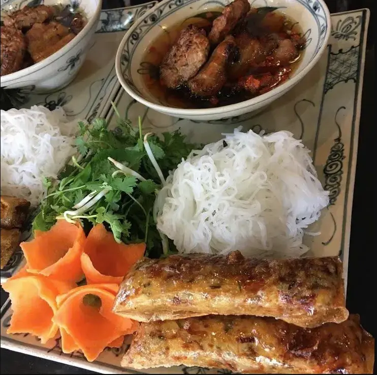 Hình ảnh Bún Chả Than Hoa Đặc Biệt + Nem Rán 