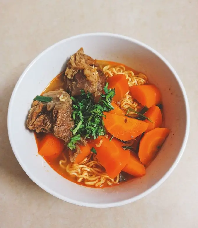 Hình ảnh Mì gói bò kho