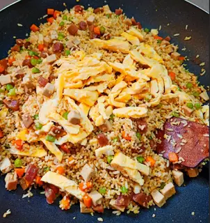 Hình ảnh Cơm chiên Dương Châu siêu topping