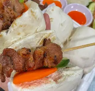 Hình ảnh Bánh bao - xiên thịt nướng - phần