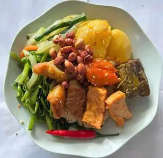 Hình ảnh Cơm Thập Cẩm