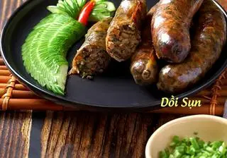 Hình ảnh Dồi sụn nướng phố cổ
