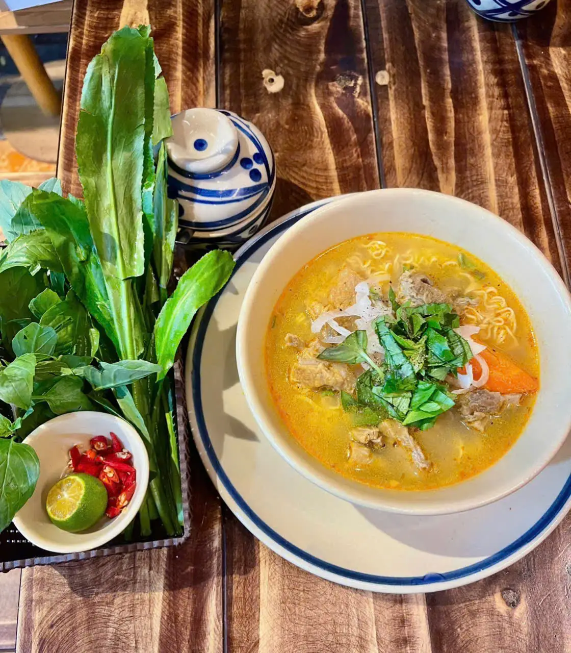 Hình ảnh Bò kho mì gói