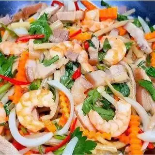 Hình ảnh Gỏi đu đủ tôm thịt