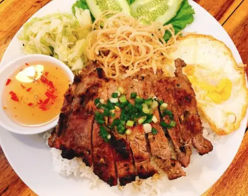 Hình ảnh Cơm sườn trứng