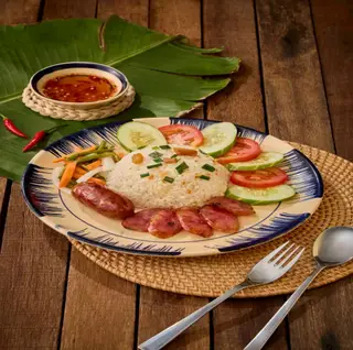 Hình ảnh Cơm tấm lạp xưởng