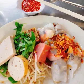 Hình ảnh Bánh cuốn nóng thêm bánh