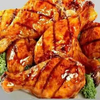 Hình ảnh Combo gà nướng mật ong 1 ống cơm lam 4 bánh bao chiên
