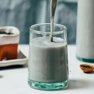 Hình ảnh Sữa mè đen, óc chó và đậu đen