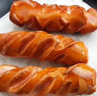 Hình ảnh Xúc xích Đức chiên