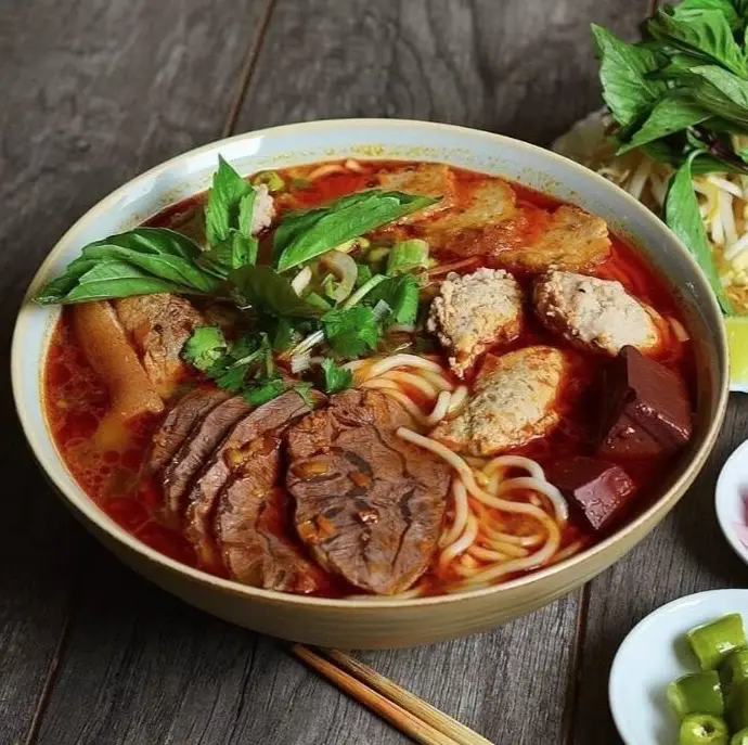 Hình ảnh Bún Bò Huế - Món Huế Ngon - Thành Thái