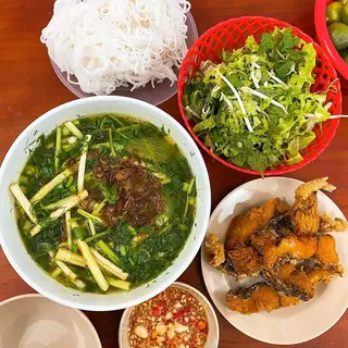 Hình ảnh Bún chấm suất nhiều cá