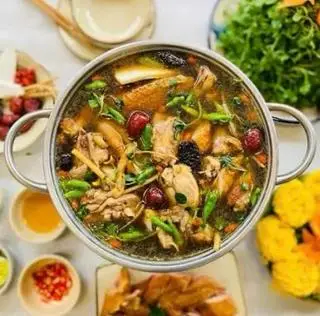 Hình ảnh Gà ta tiềm ớt hiểm