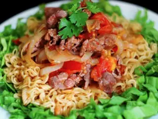 Hình ảnh Mì trộn bò