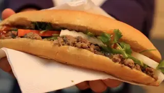 Hình ảnh Bánh mì pate trứng